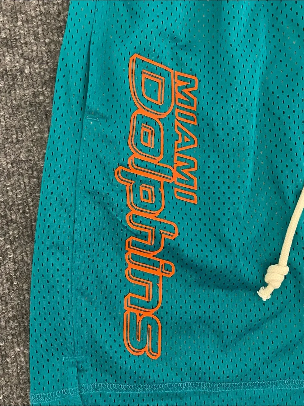 Nike Miami Dolphins Standard Issue Reversible Men’s Large Shorts NWT
